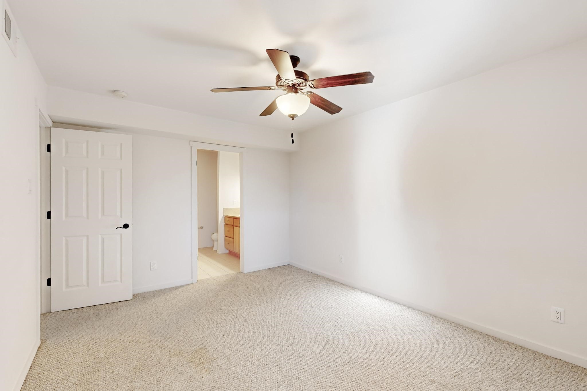 601 W San Mateo Road 142