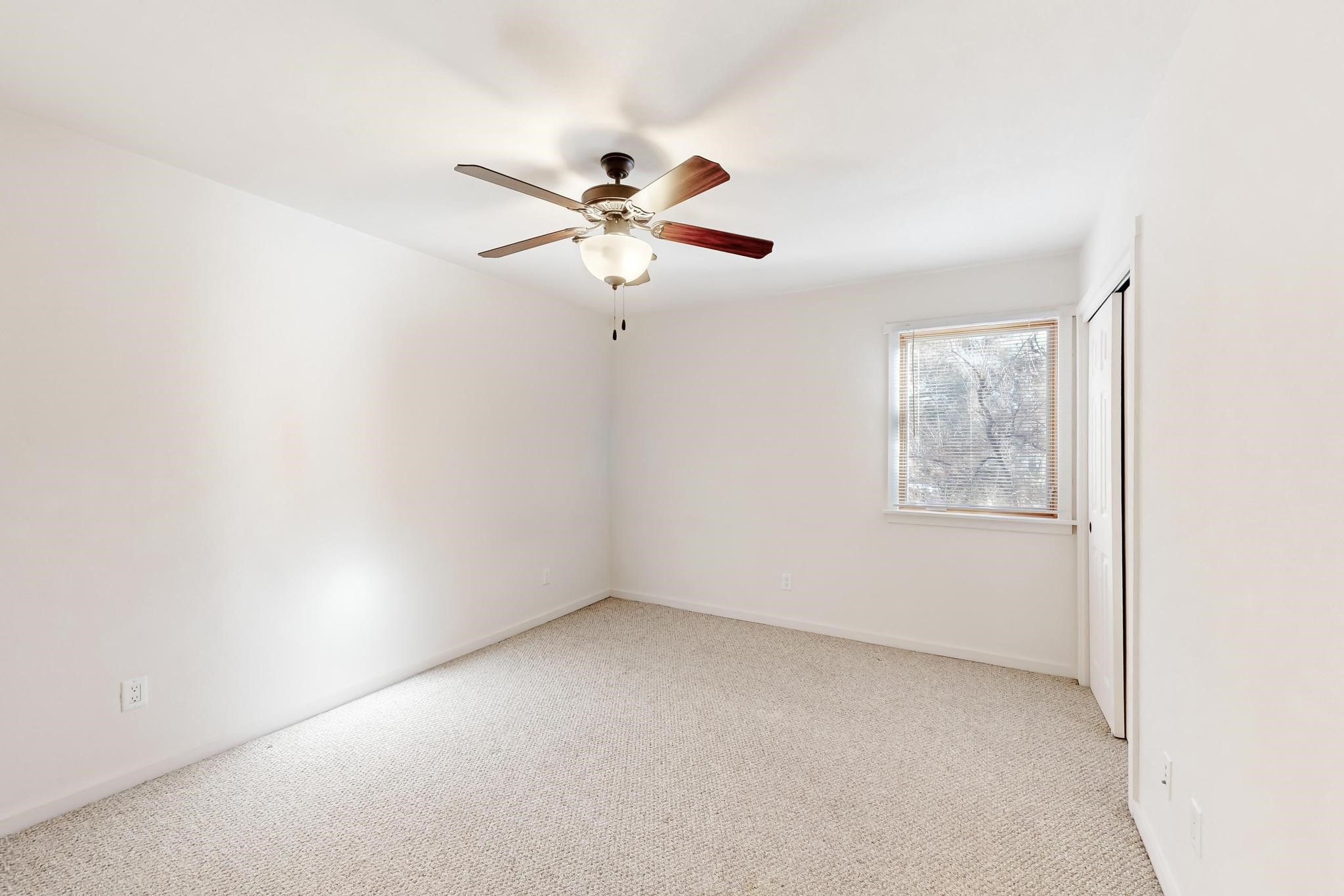 601 W San Mateo Road 142
