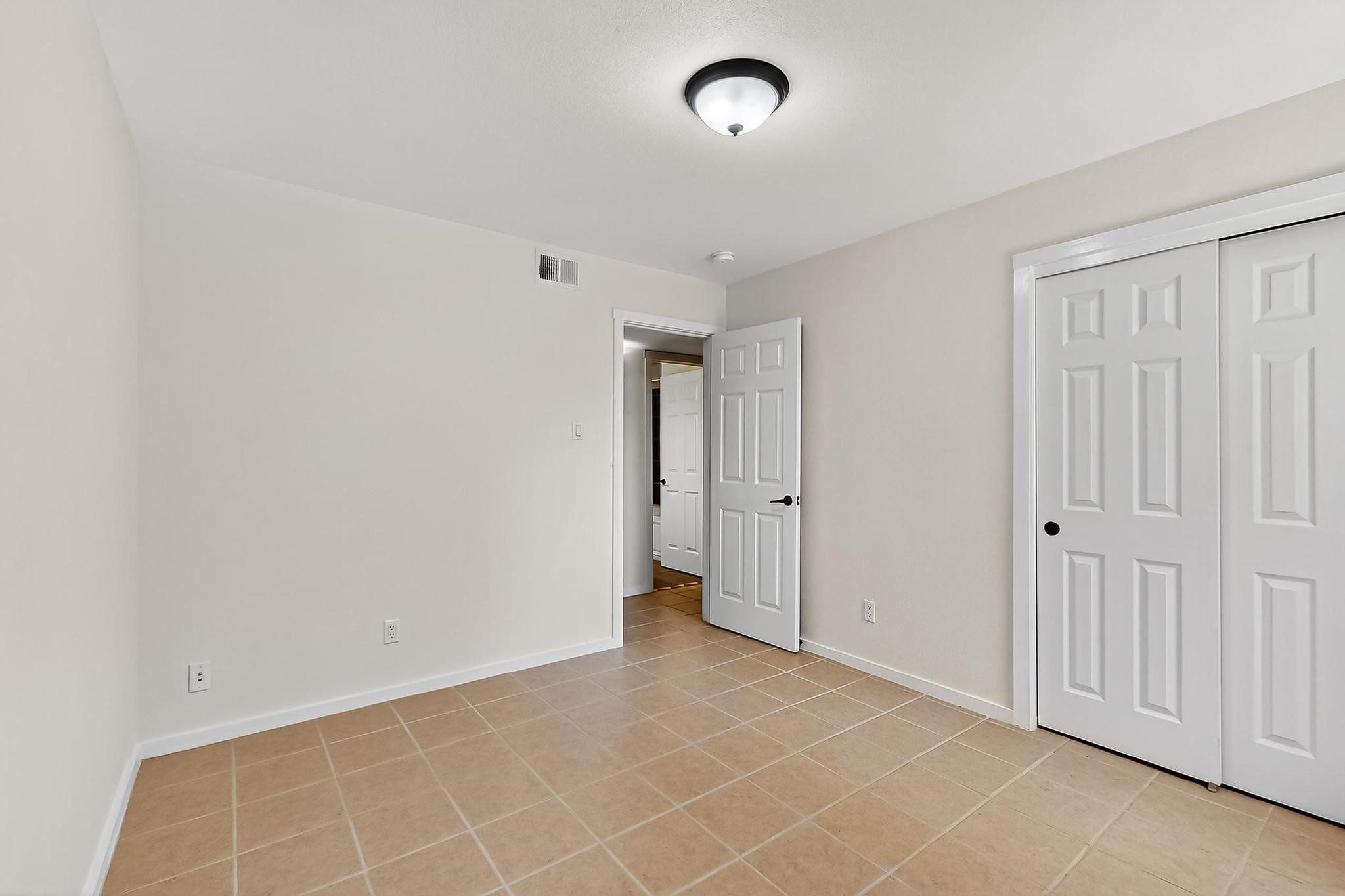 601 San Mateo 10