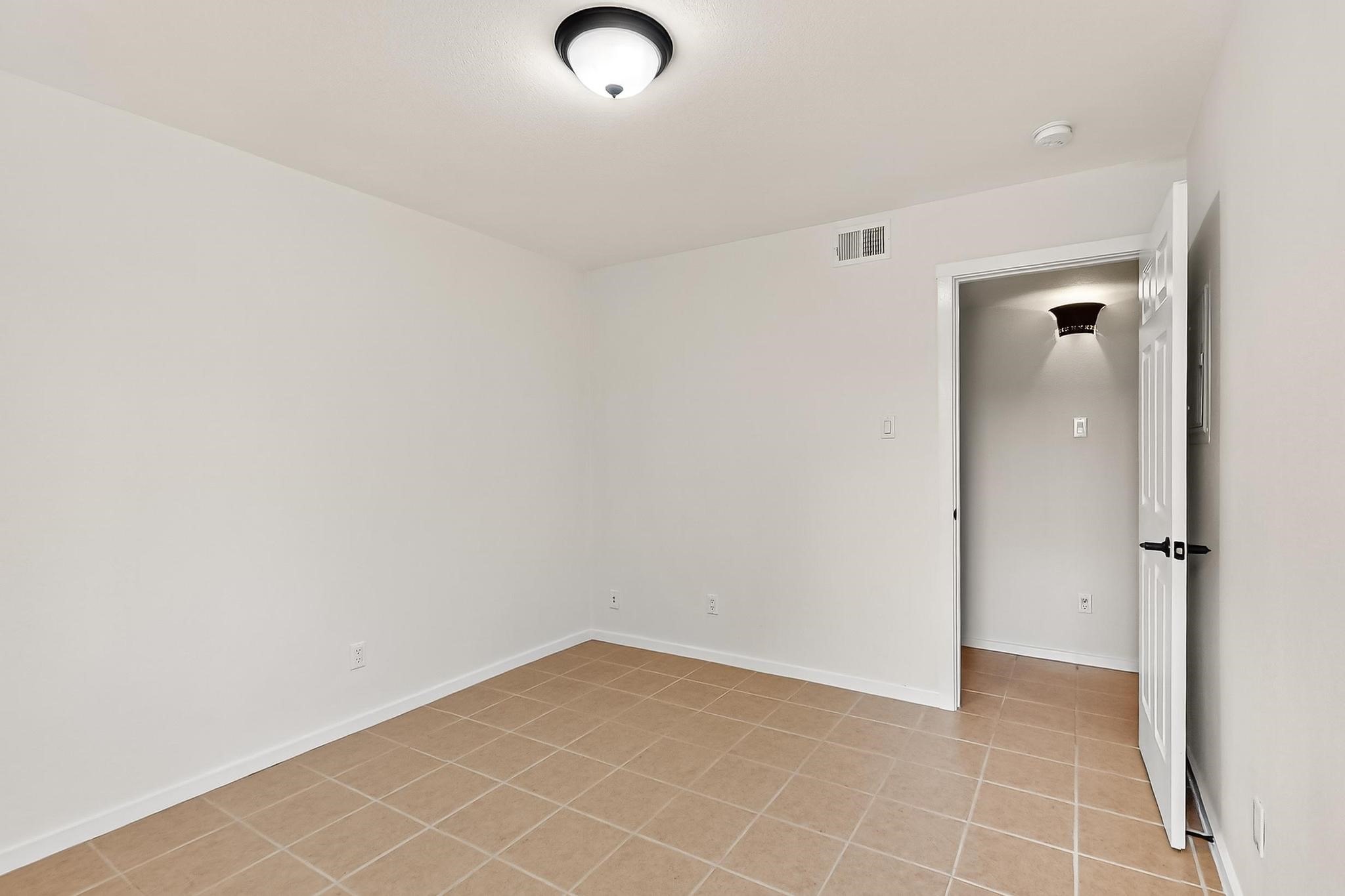 601 San Mateo 10