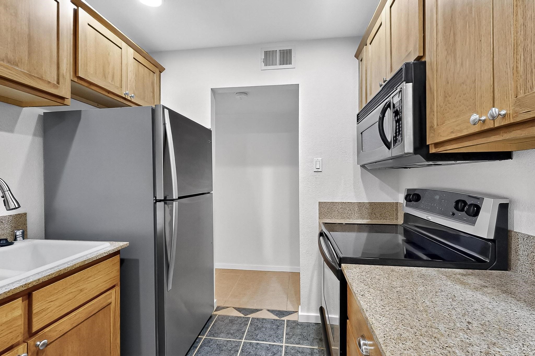 601 San Mateo 10