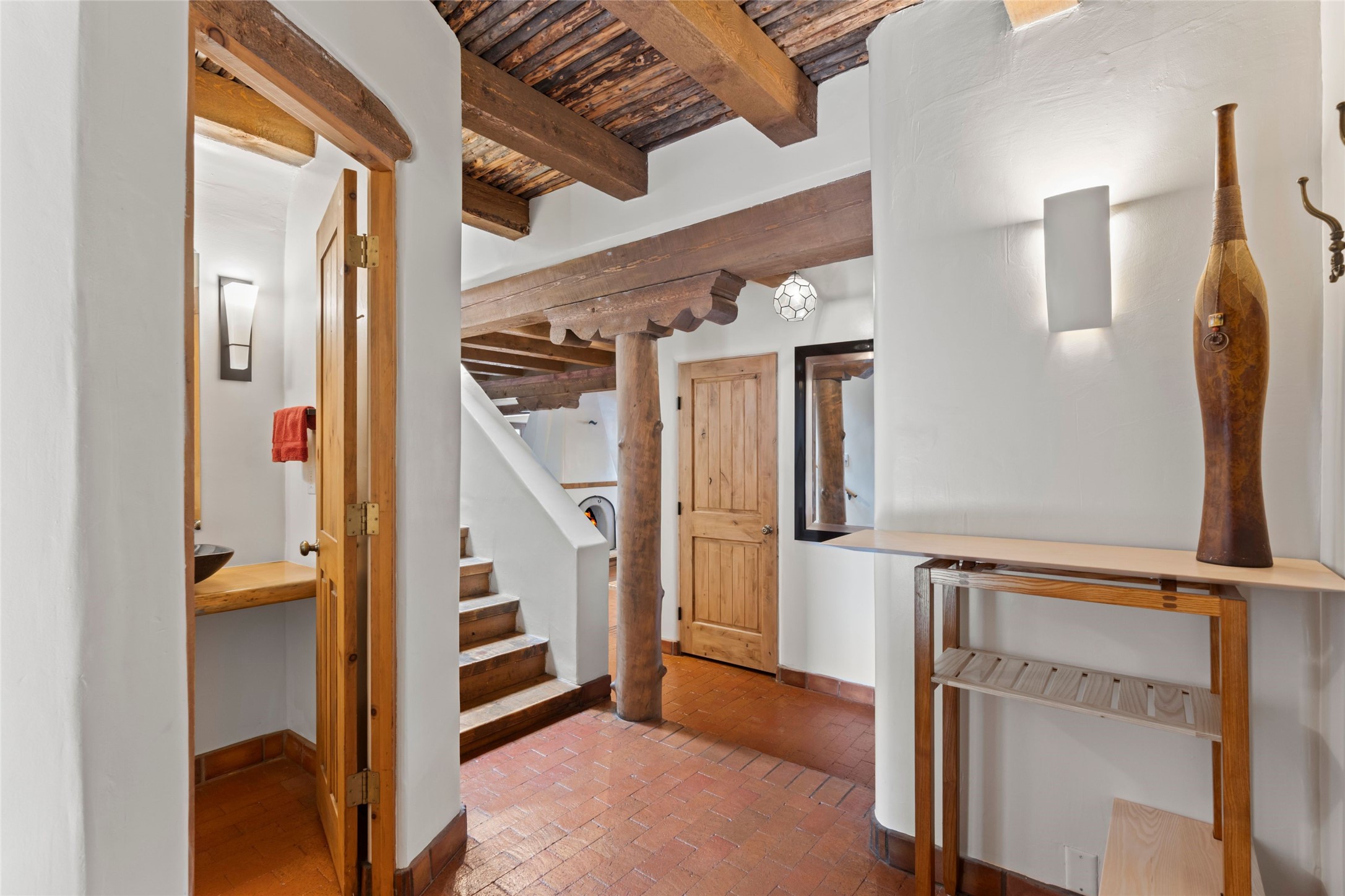 134 W Houghton Street D