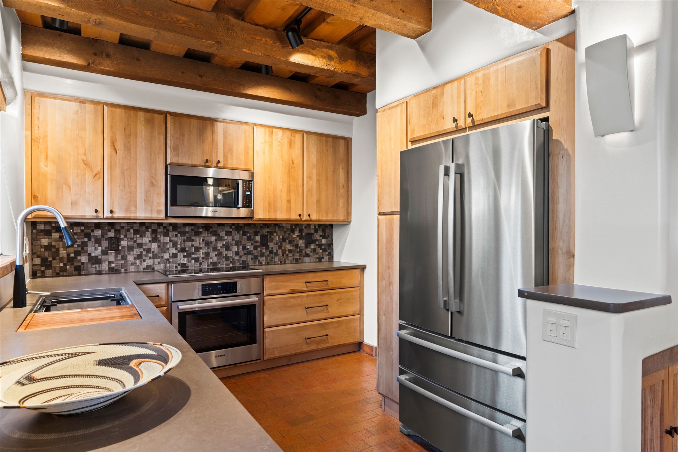 134 W Houghton Street D