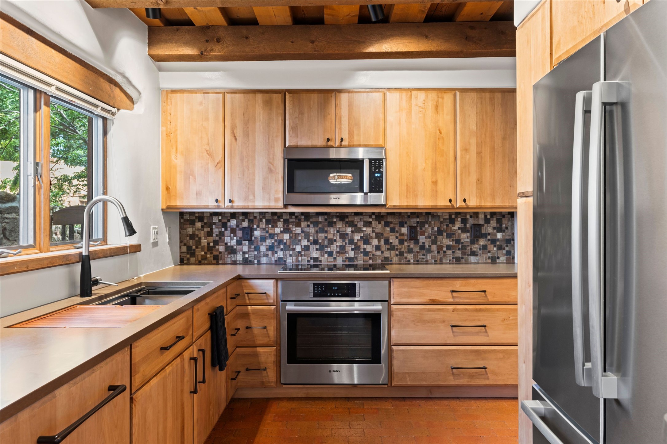 134 W Houghton Street D