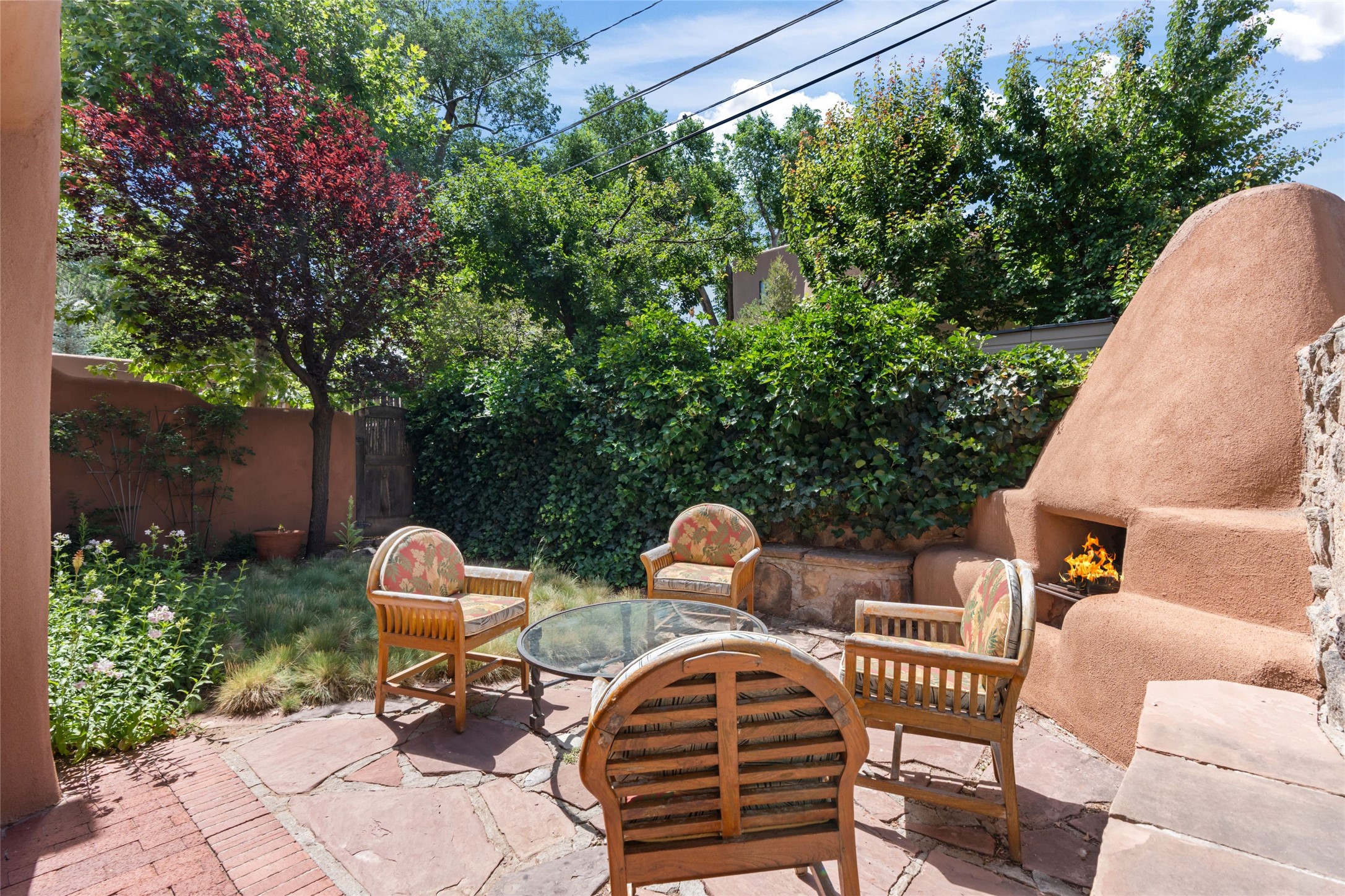 134 W Houghton Street D