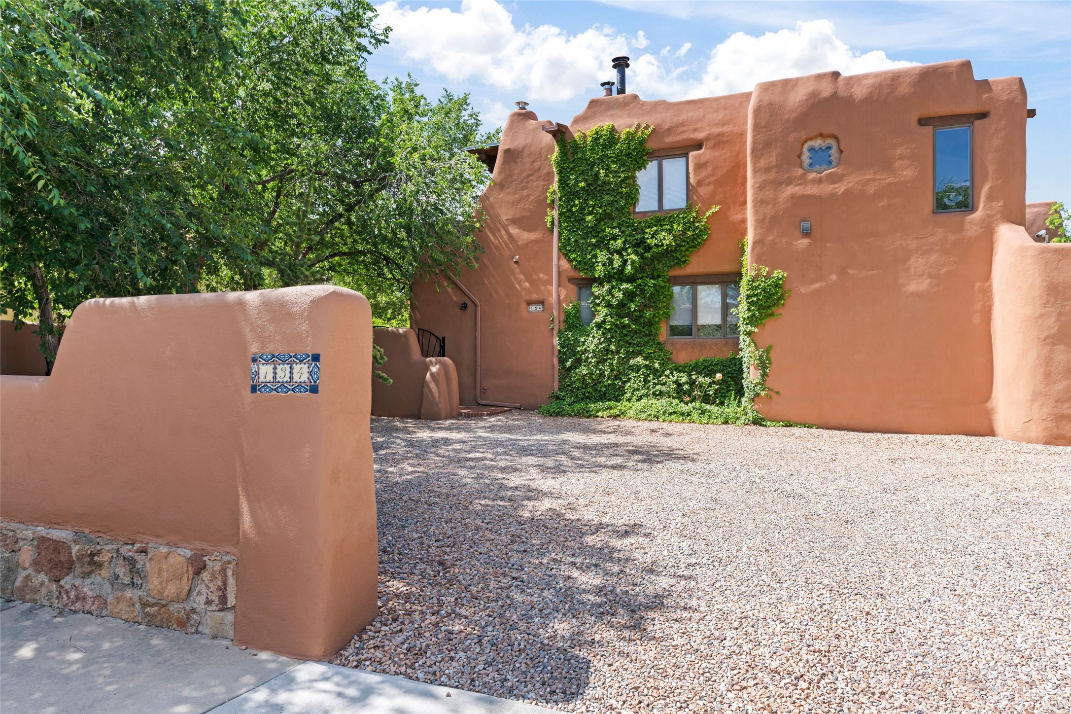 134 W Houghton Street D