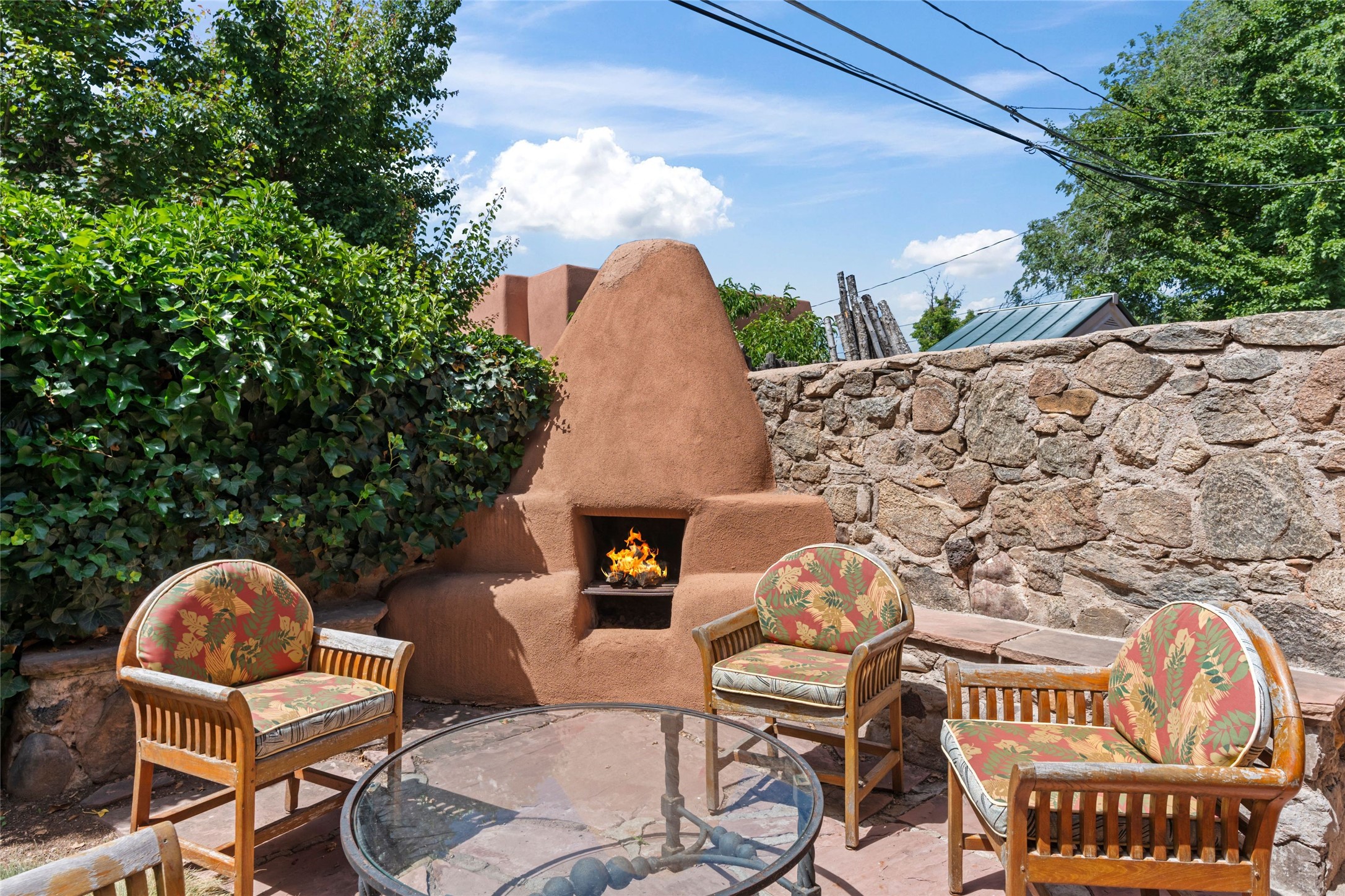 134 W Houghton Street D