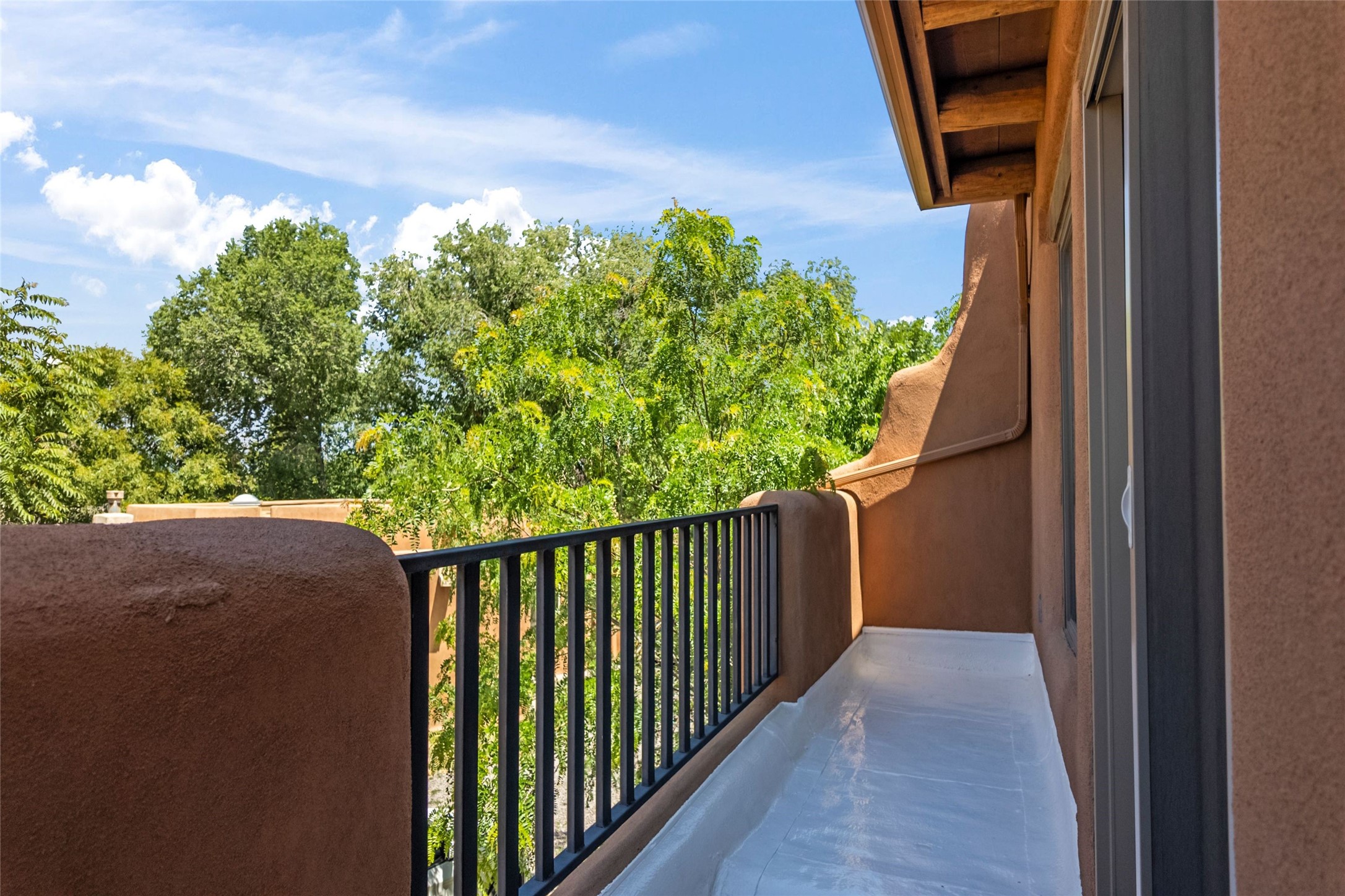 134 W Houghton Street D