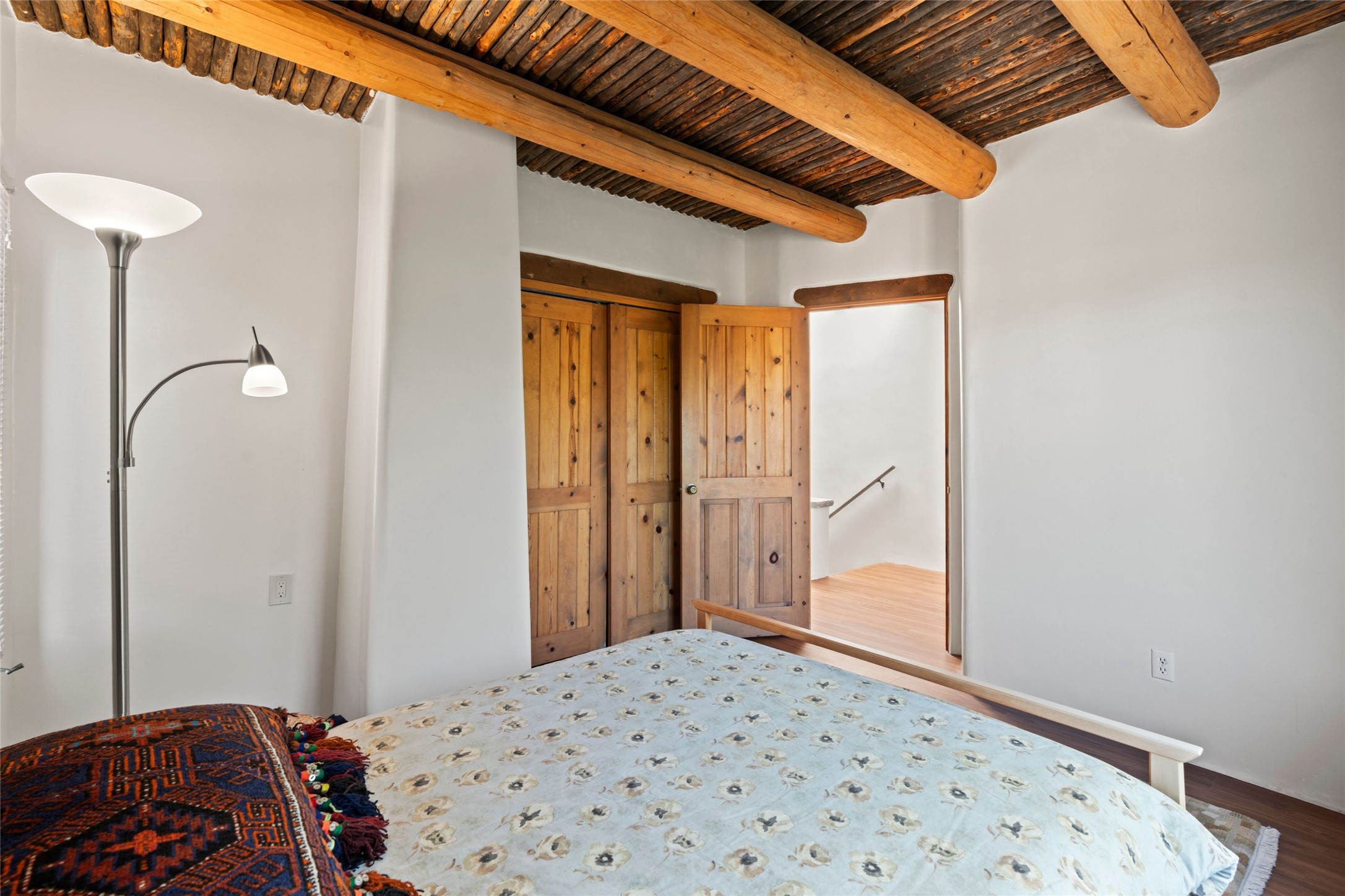 134 W Houghton Street D