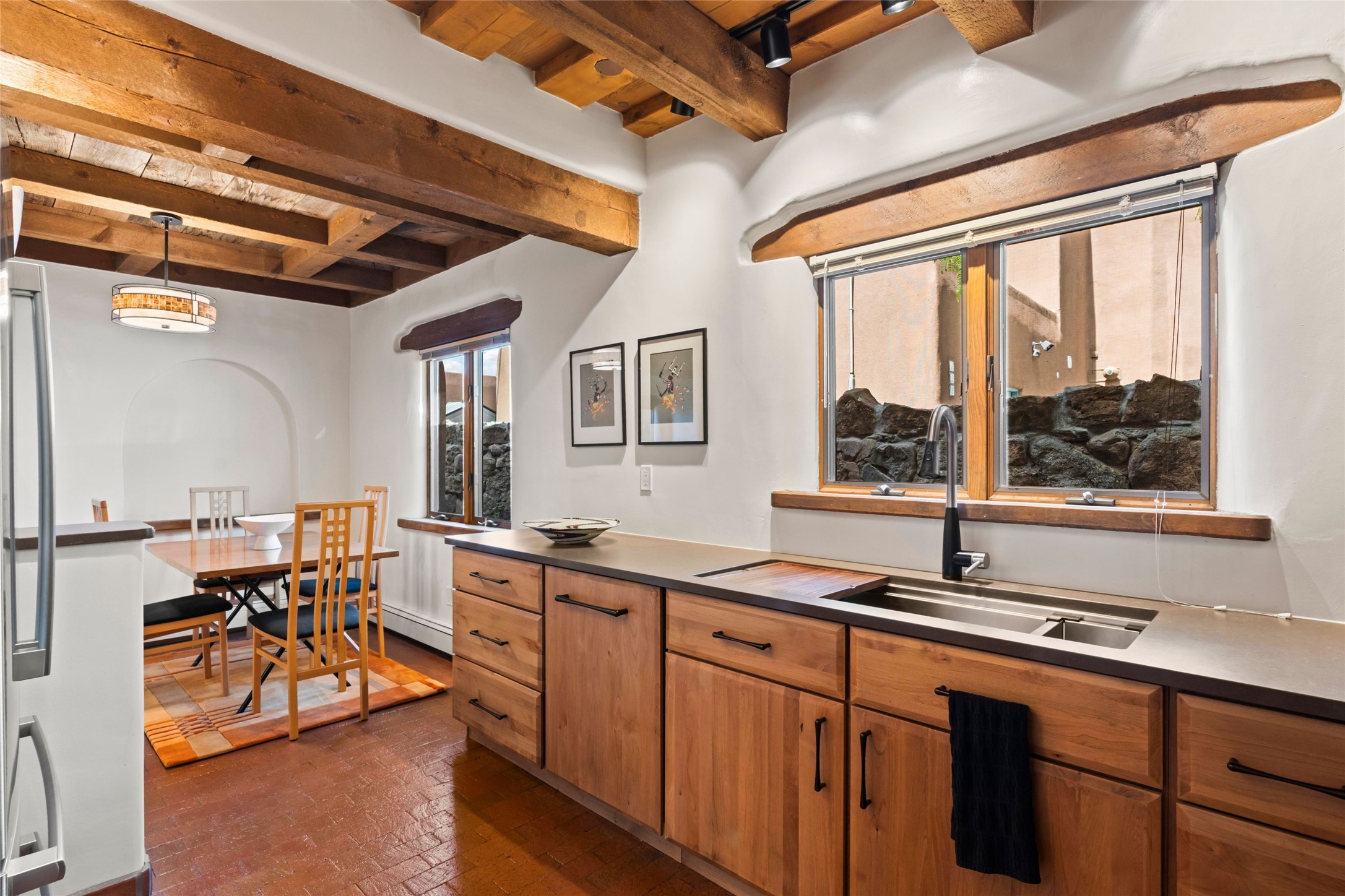 134 W Houghton Street D