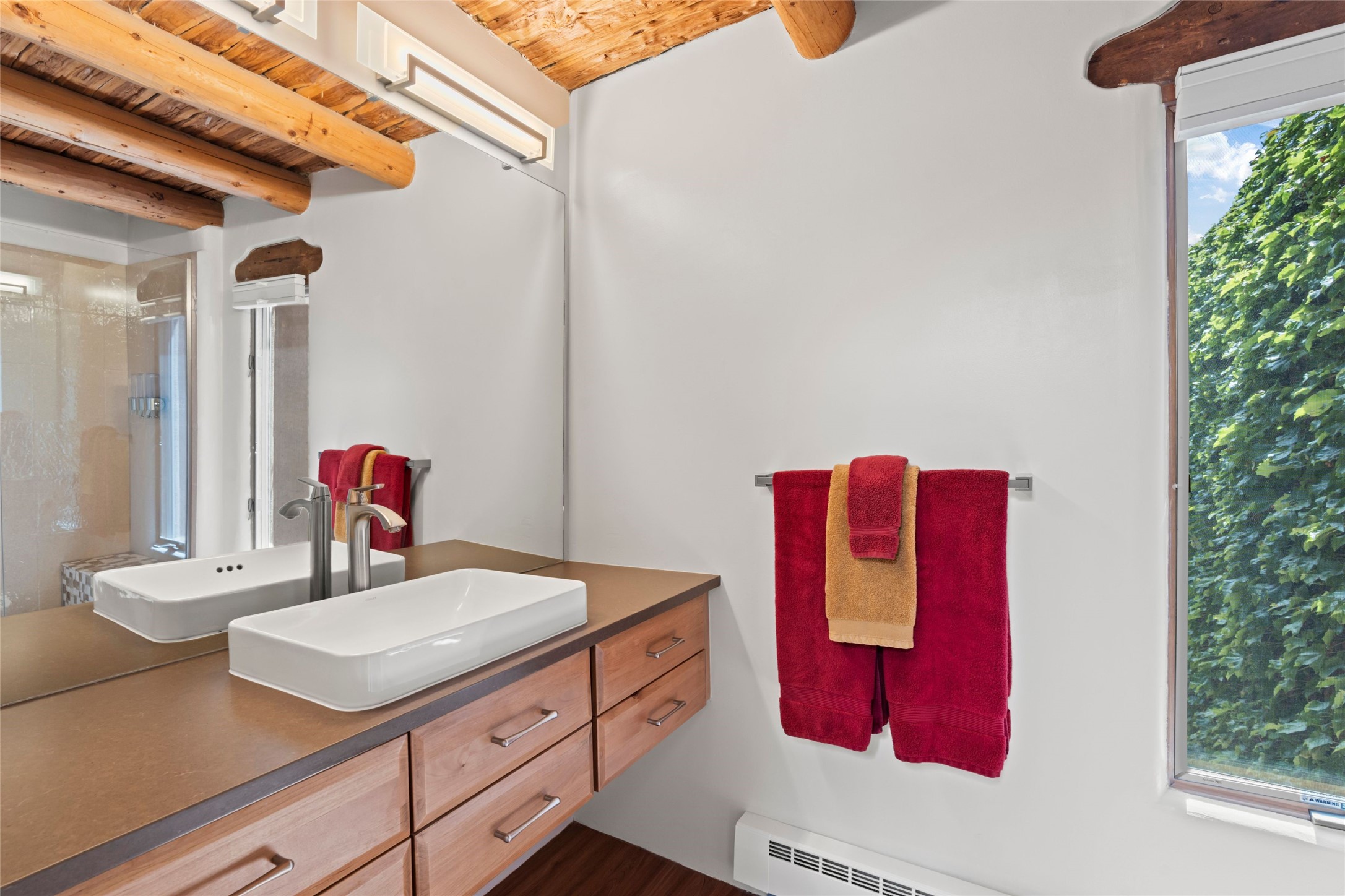 134 W Houghton Street D