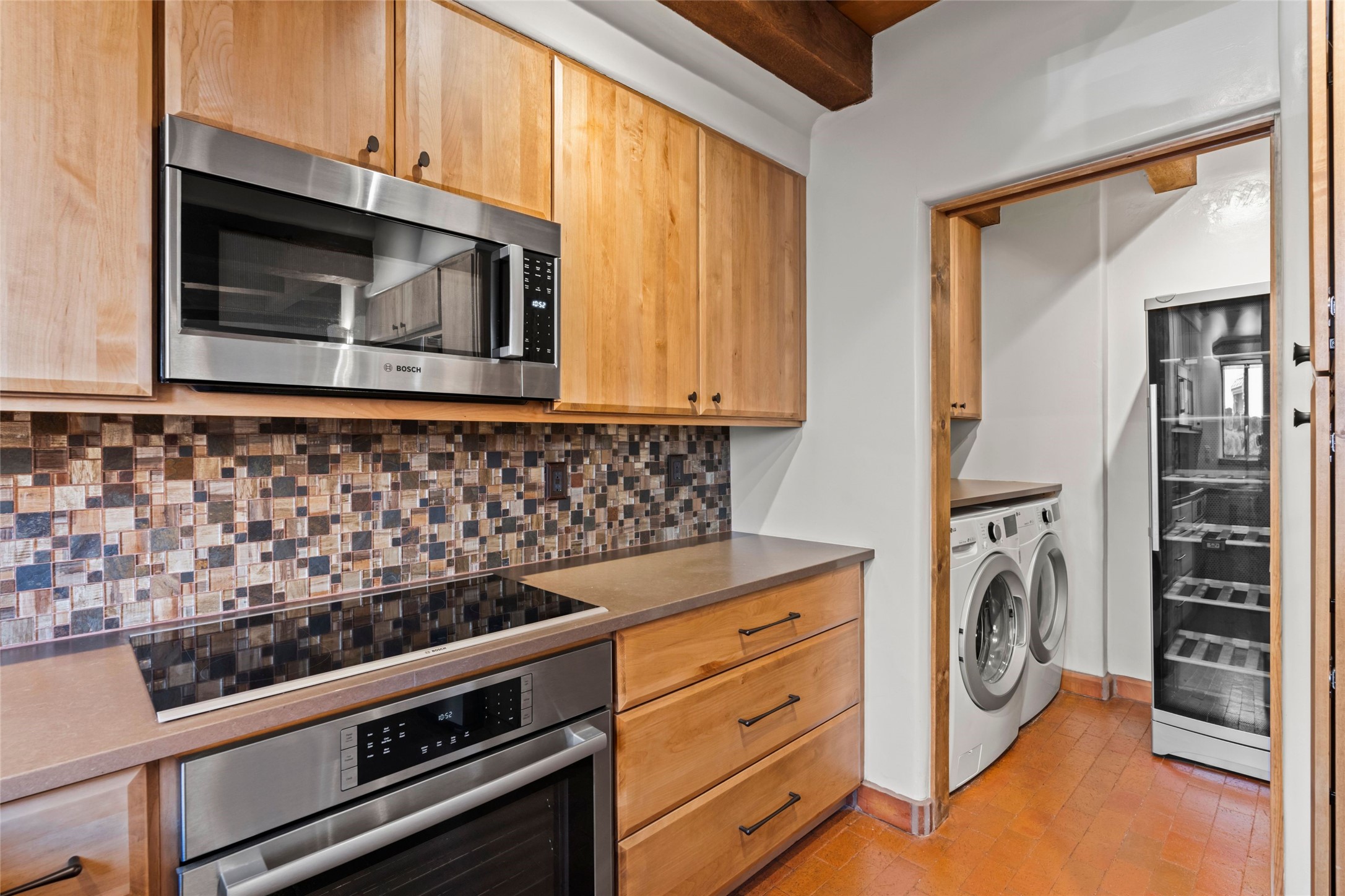 134 W Houghton Street D