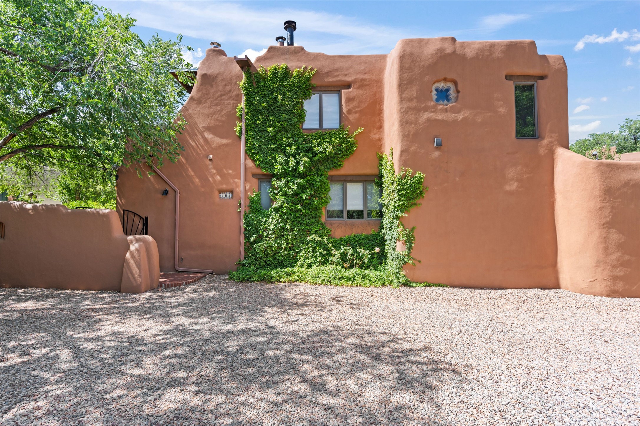 134 W Houghton Street D