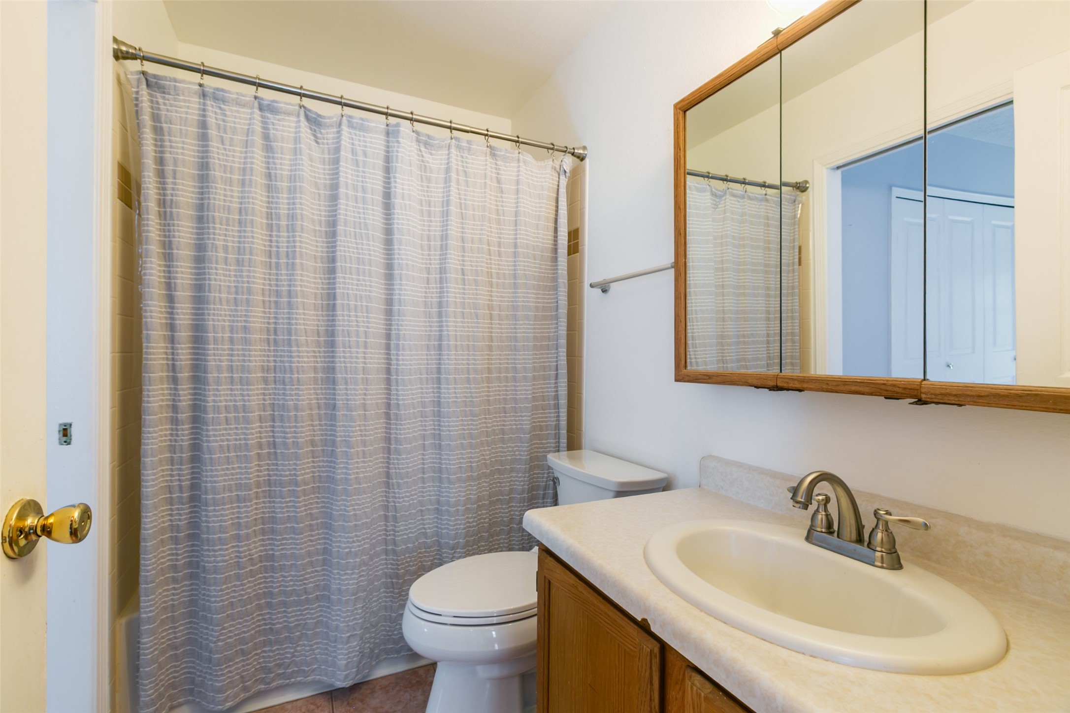 1712 Ira Dr NE