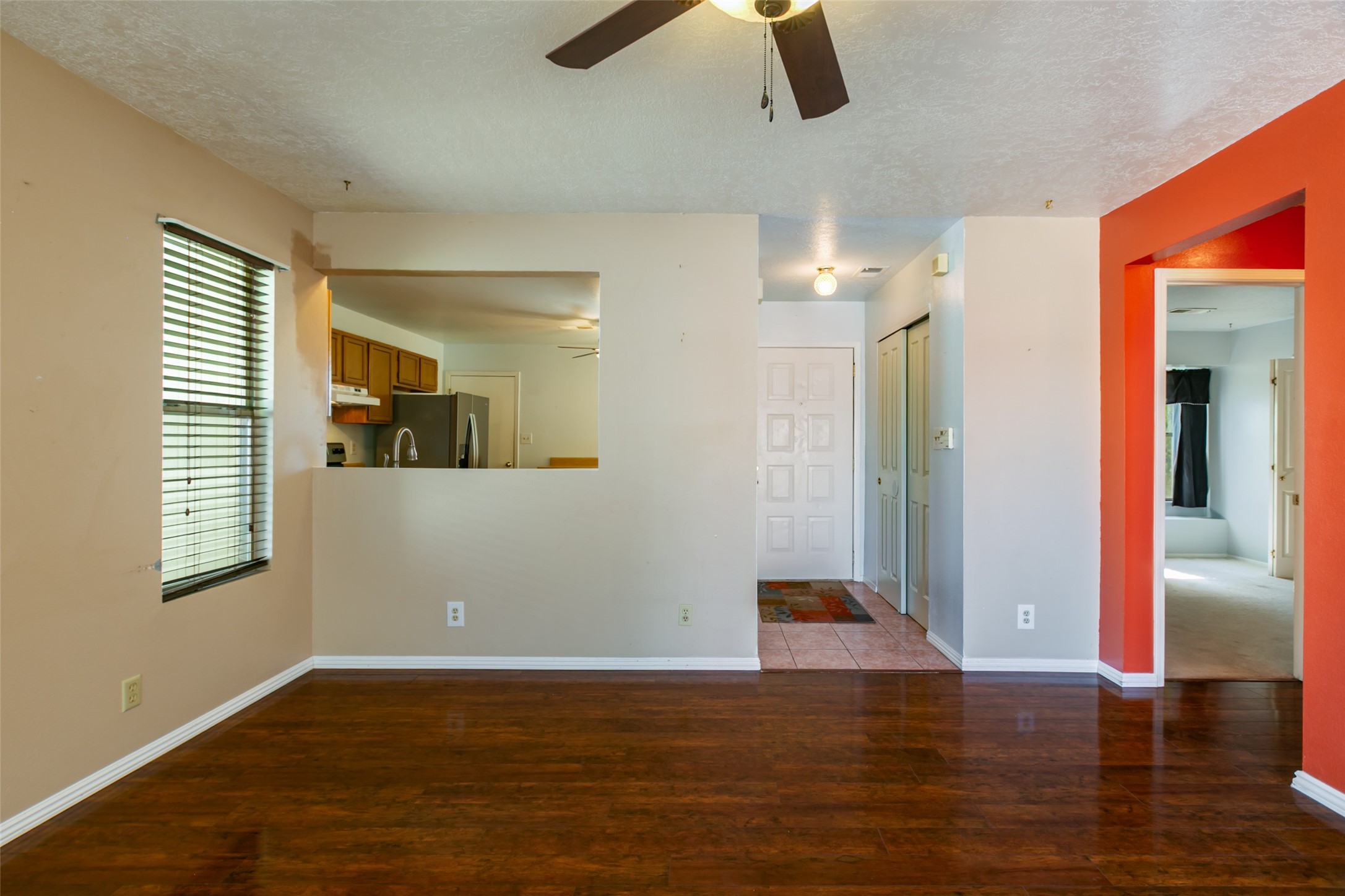 1712 Ira Dr NE