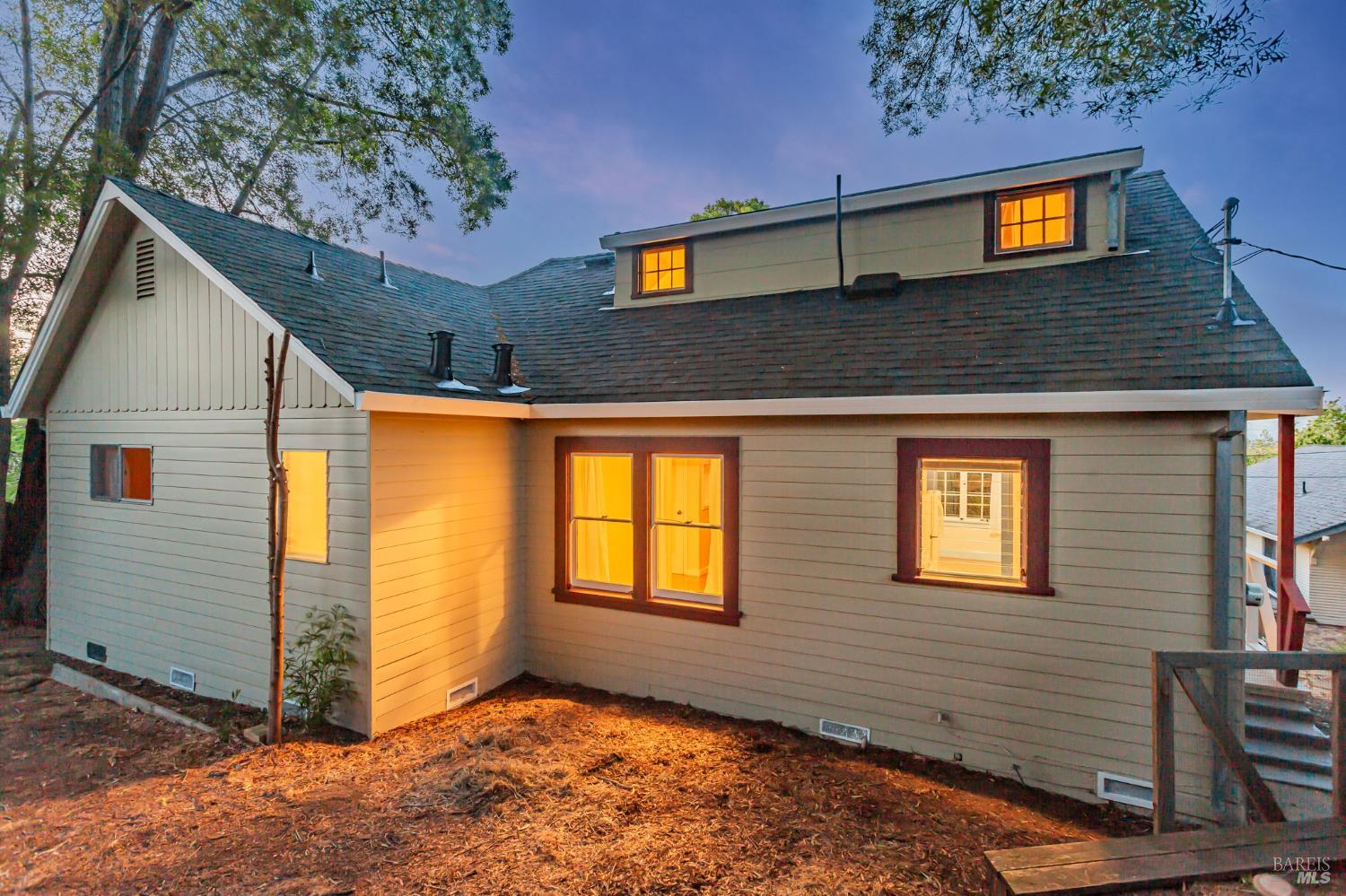 20 Laurel Ave