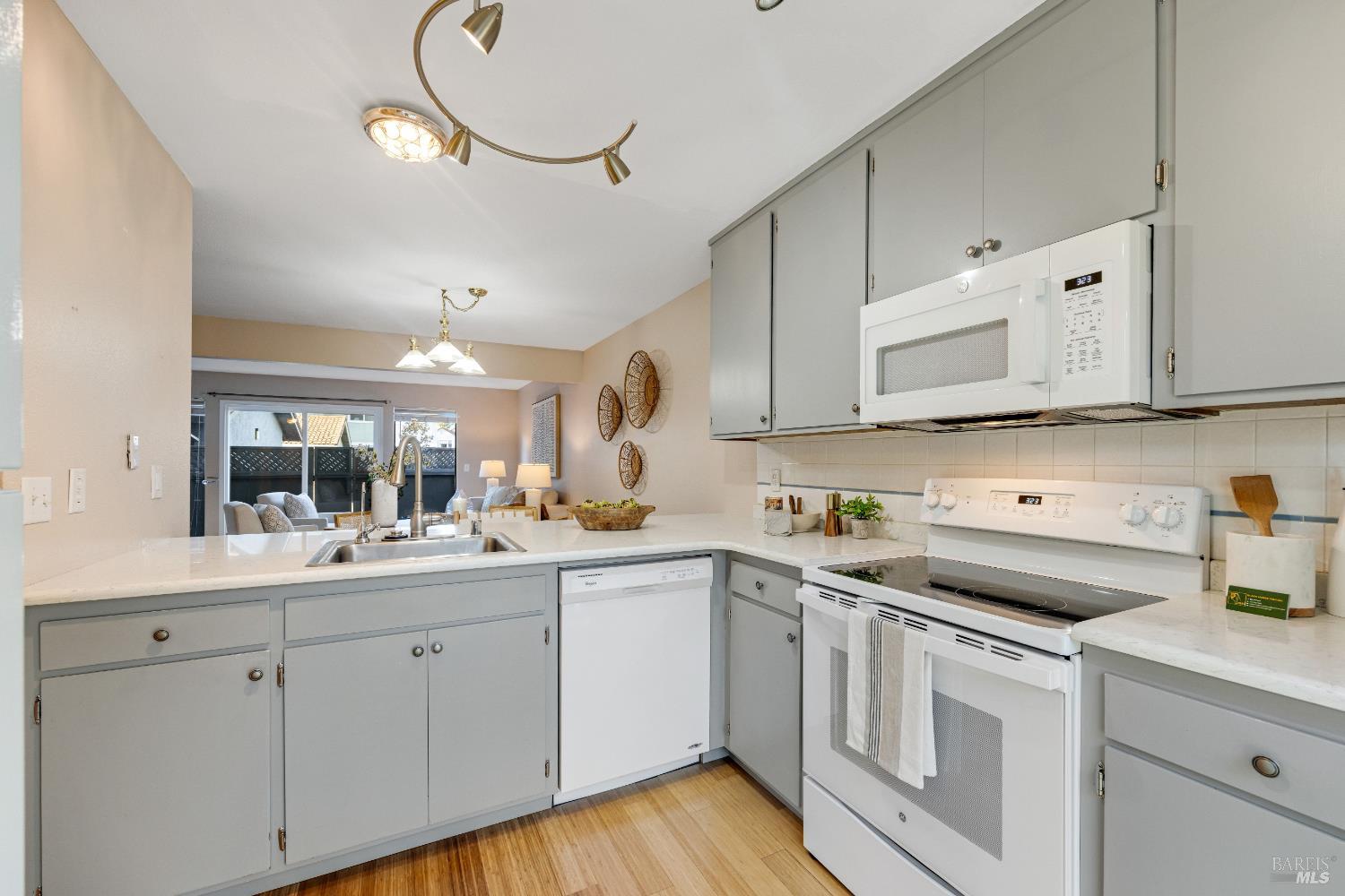 5061 Country Club Drive