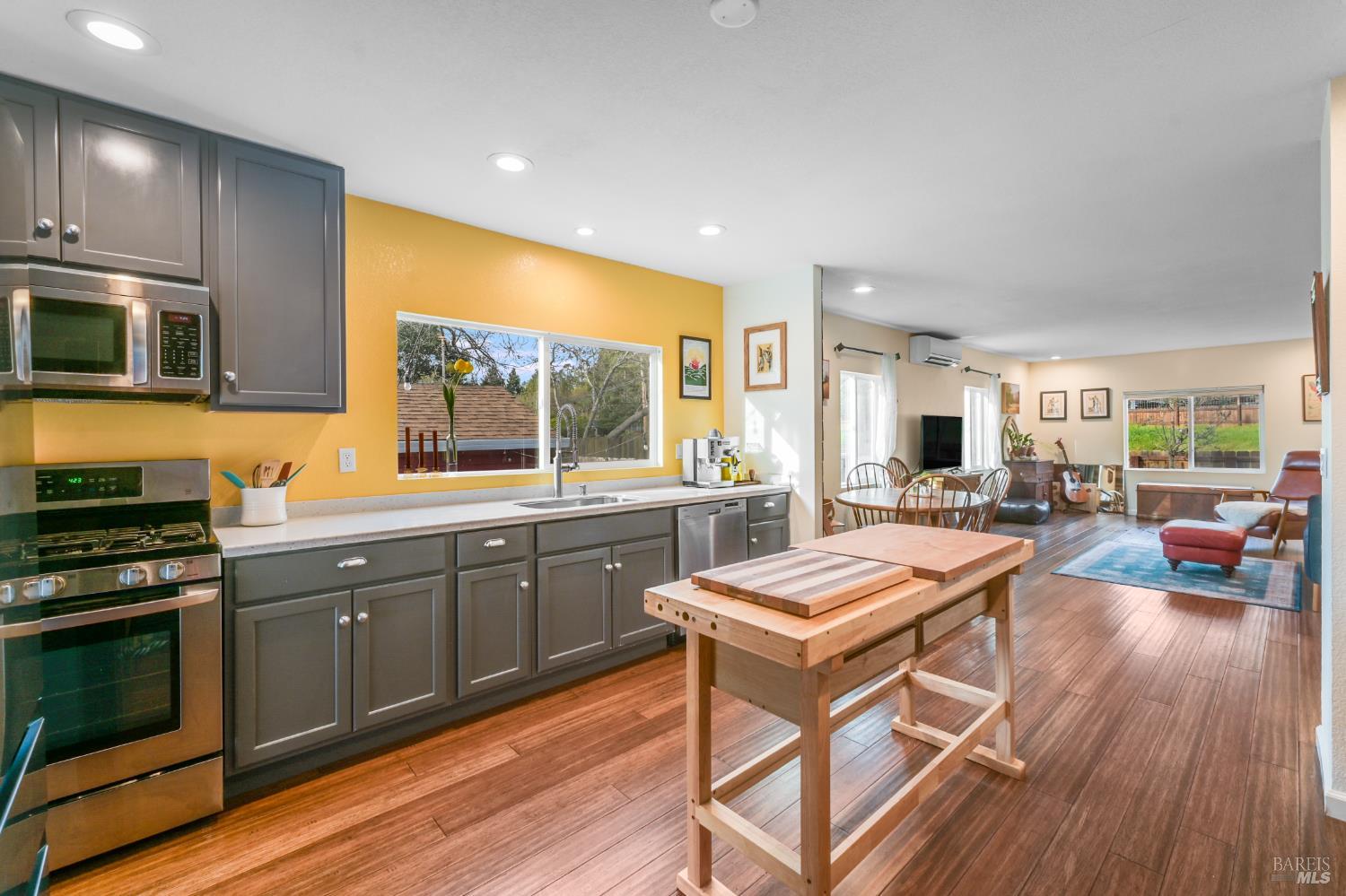 2103 Bodega Avenue