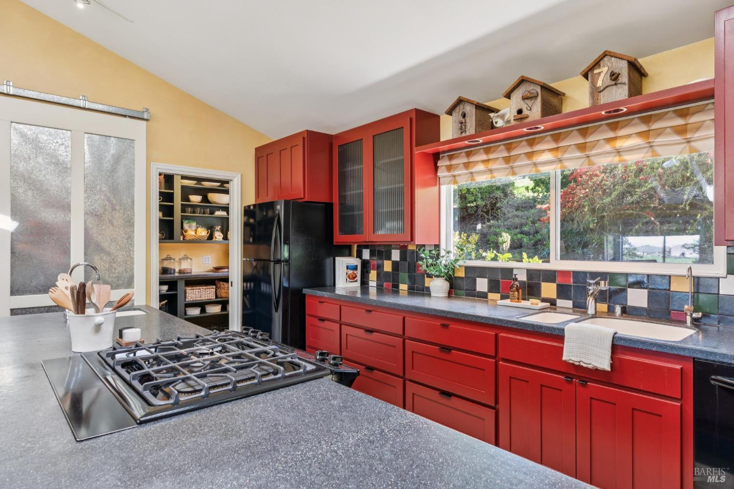 5855 Bodega Avenue
