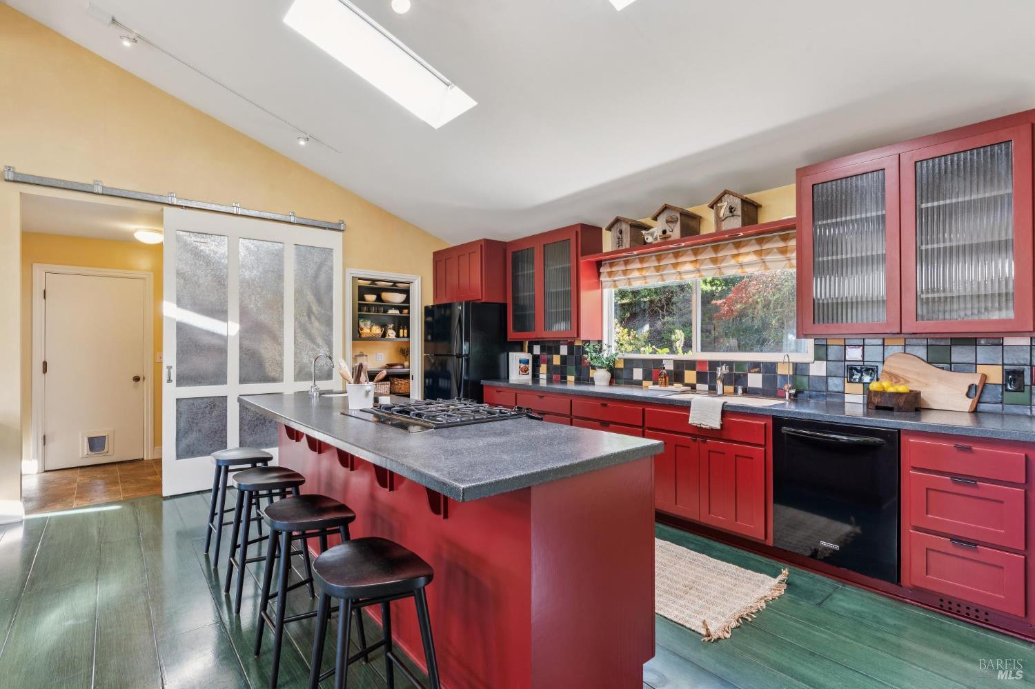 5855 Bodega Avenue