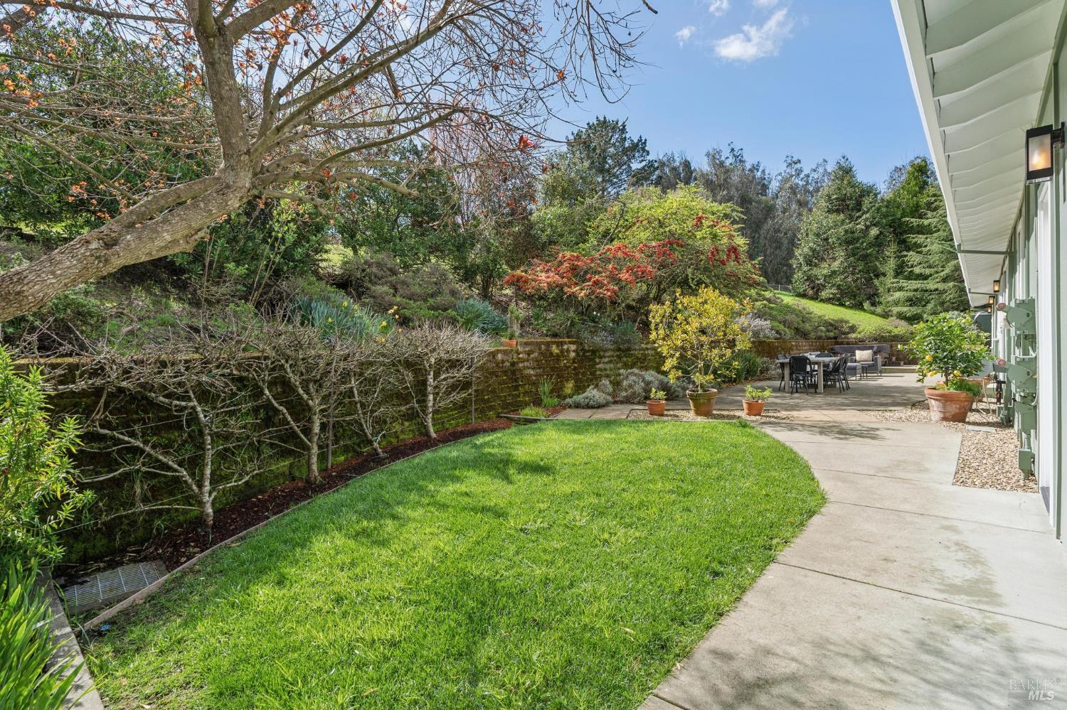 5855 Bodega Avenue