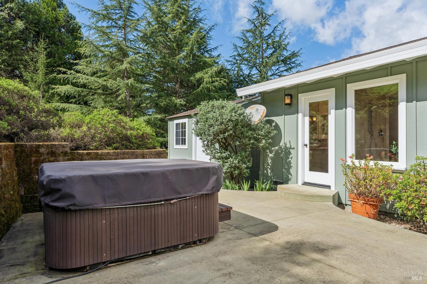 5855 Bodega Avenue