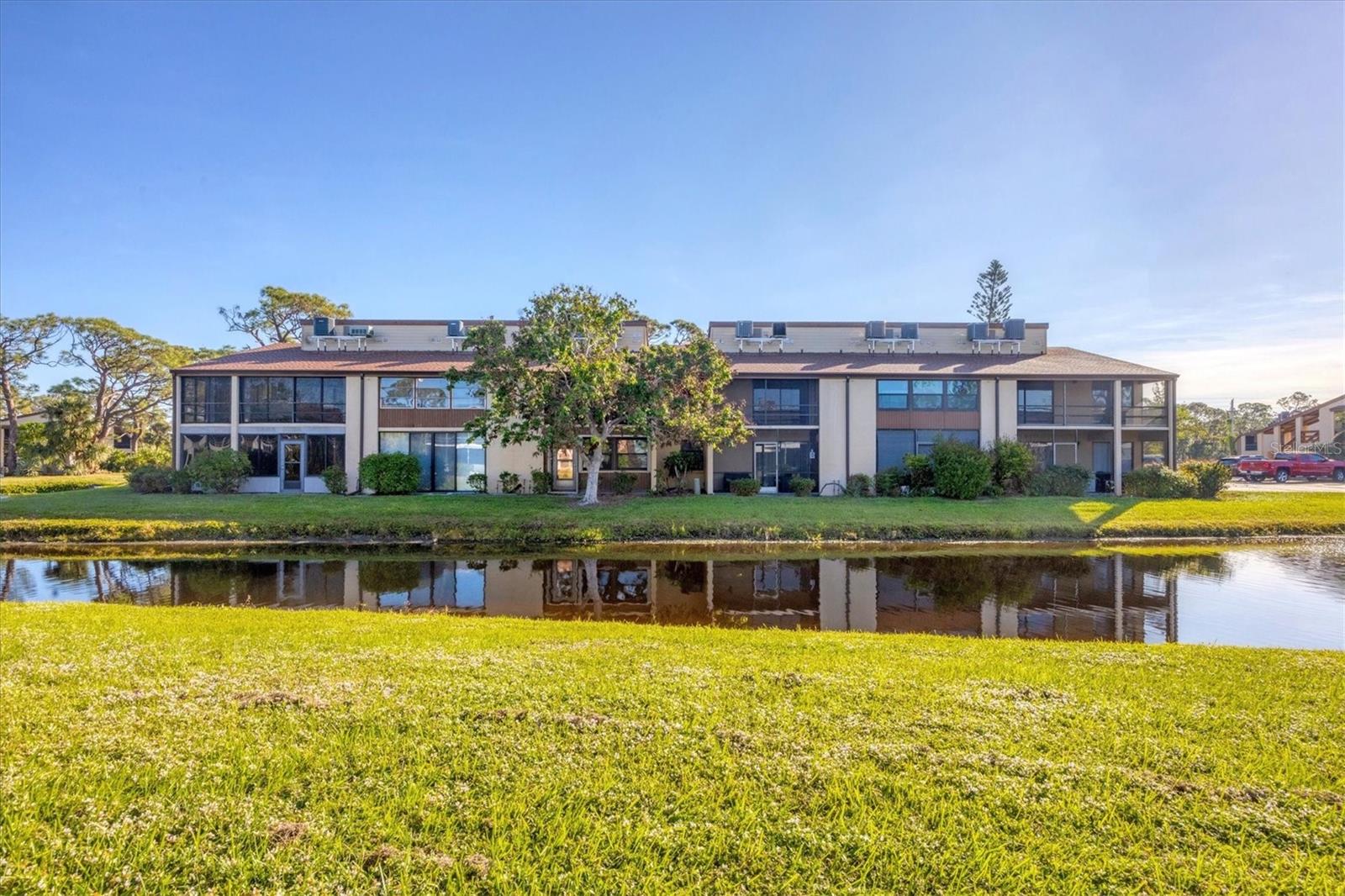 11 QUAILS RUN BLVD #11