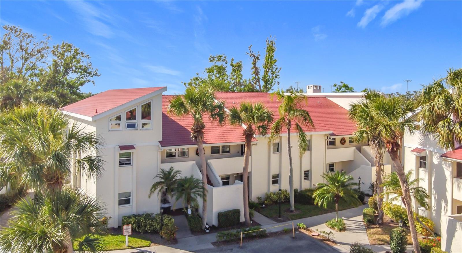 758 VILLAGE CIR #106