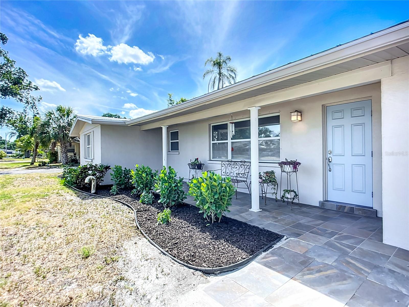 2108 LEE LN