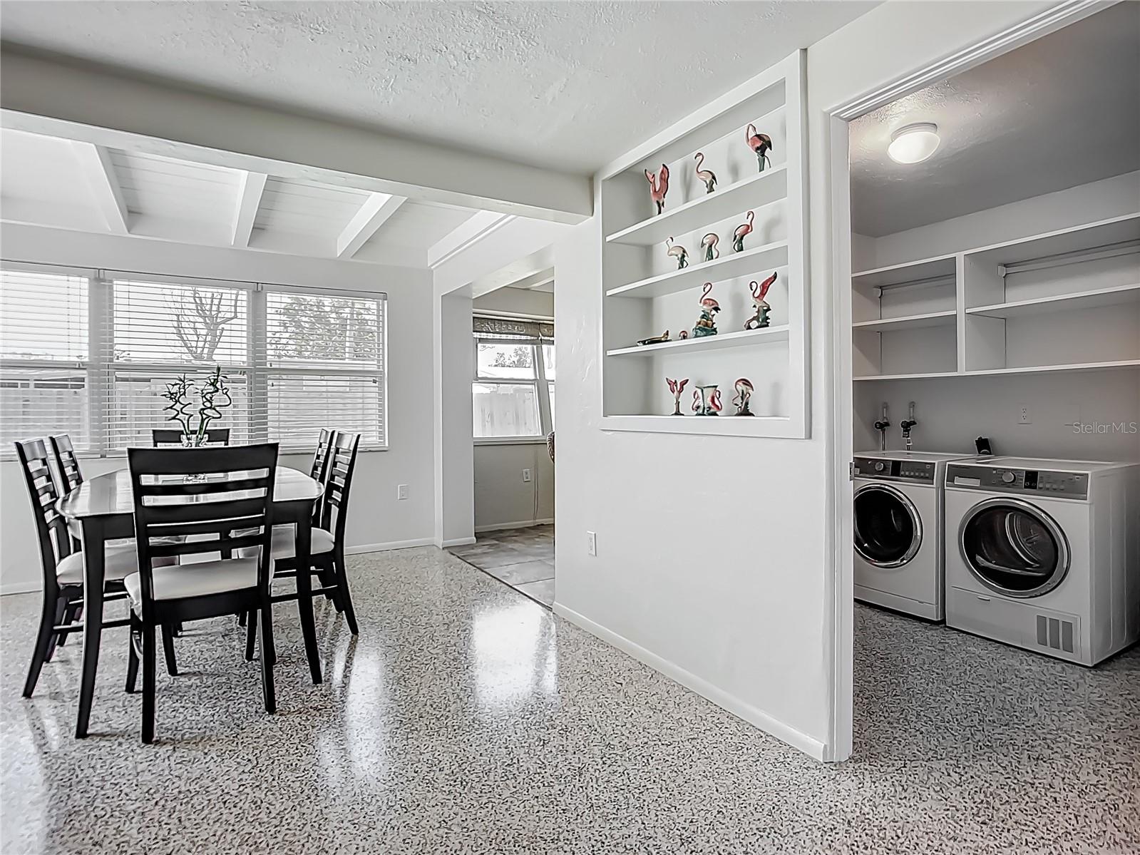 2108 LEE LN