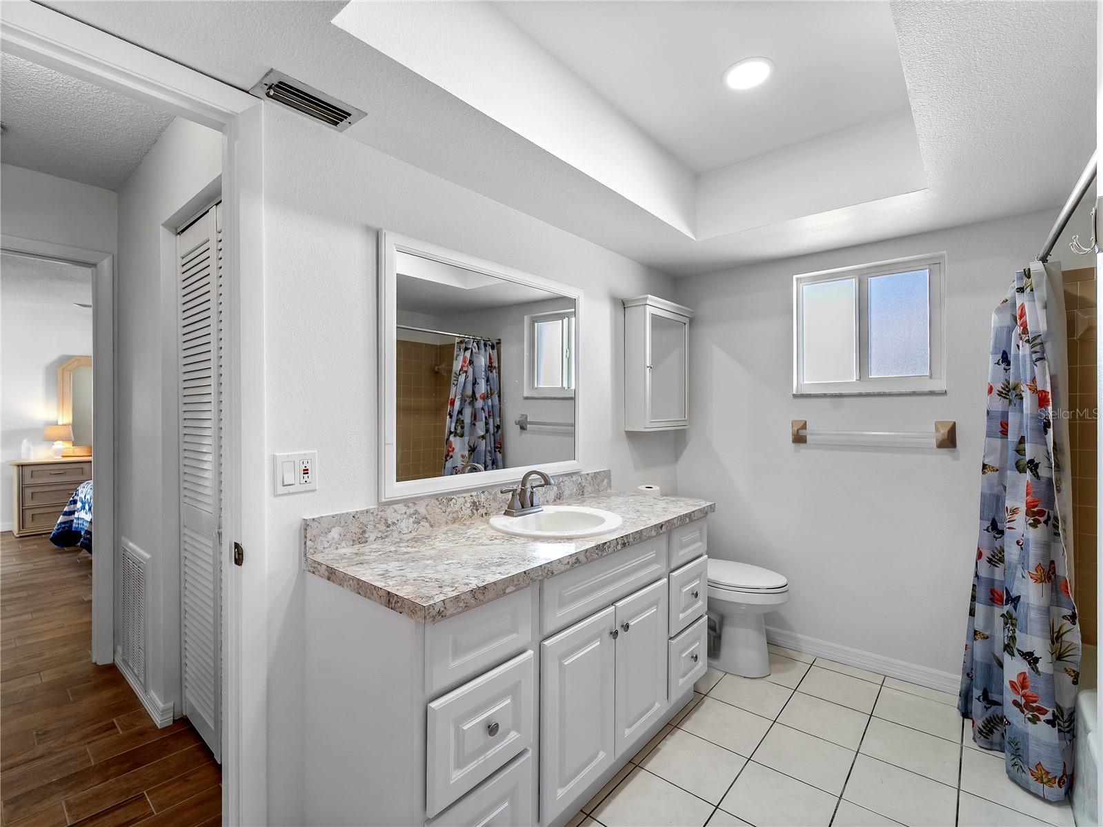 52 CIRCLEWOOD DR #A1-2