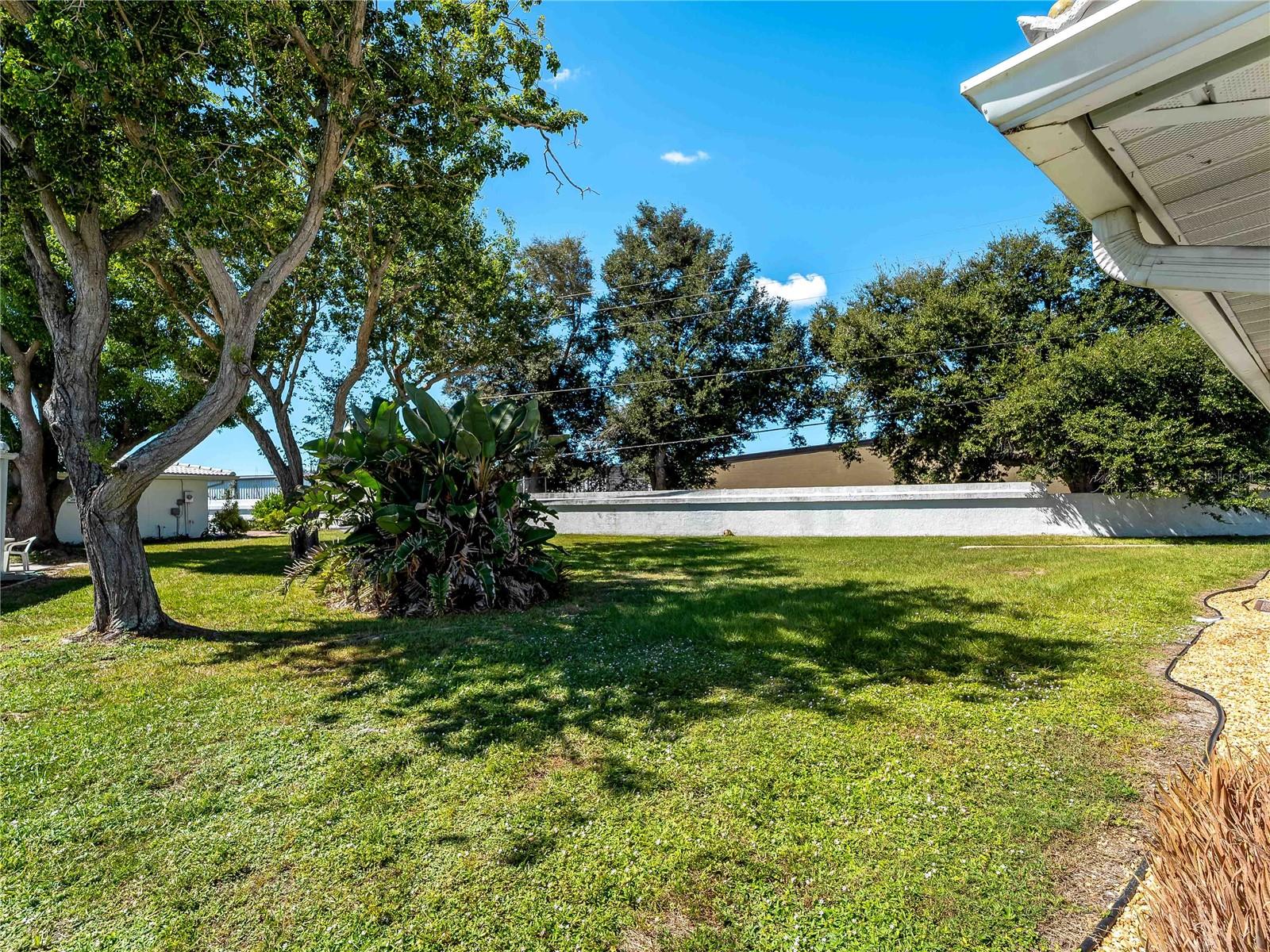 52 CIRCLEWOOD DR #A1-2