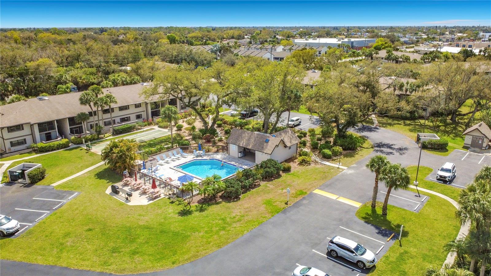 1515 FORREST NELSON BLVD #J204