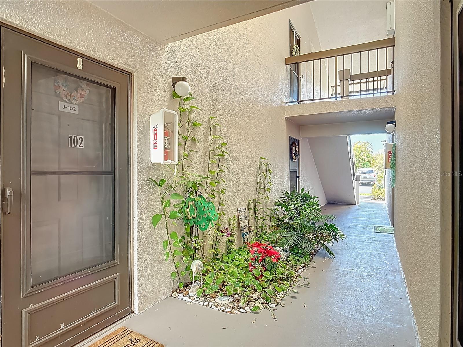 1515 FORREST NELSON BLVD #J204