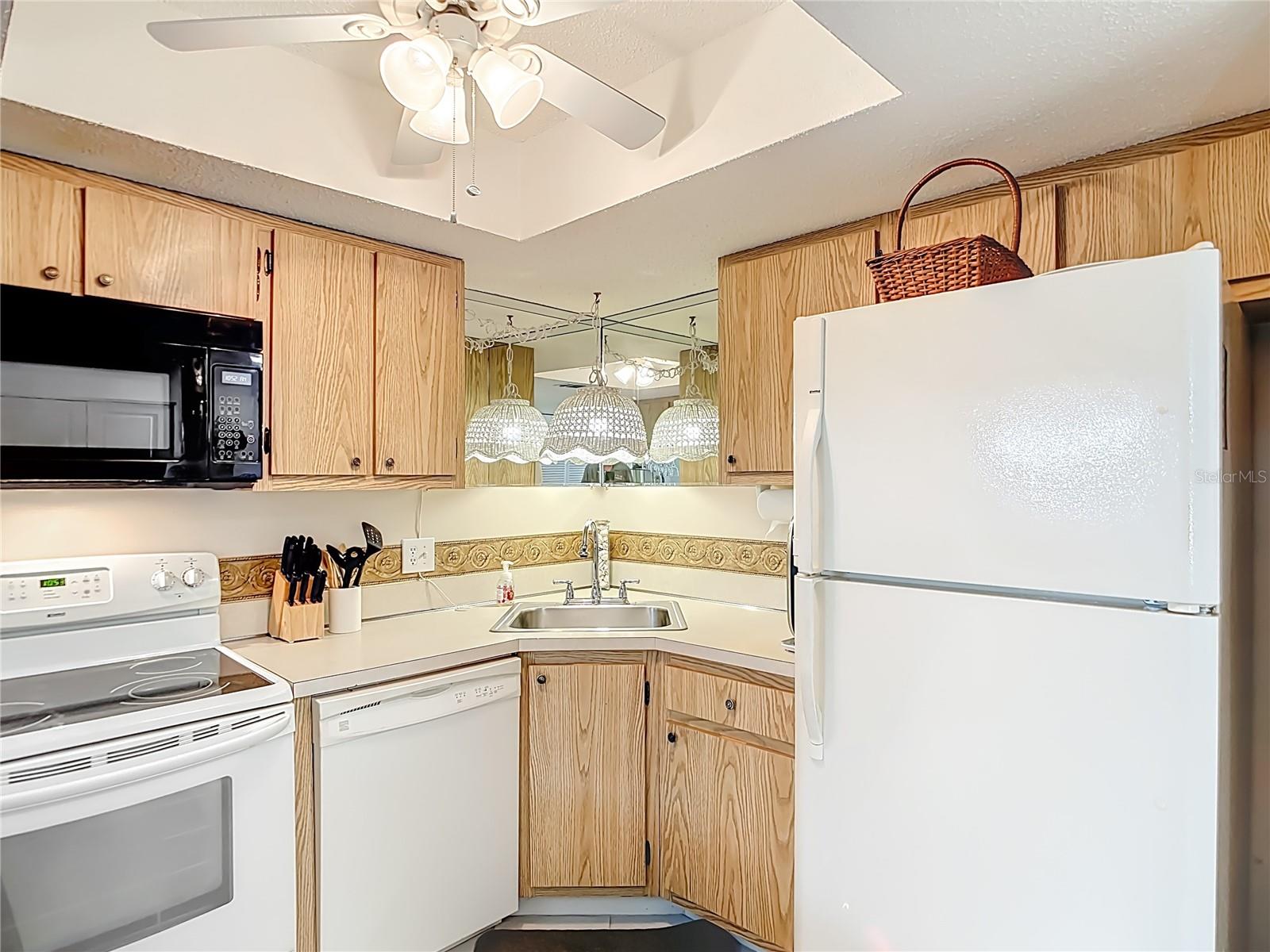 1515 FORREST NELSON BLVD #J204