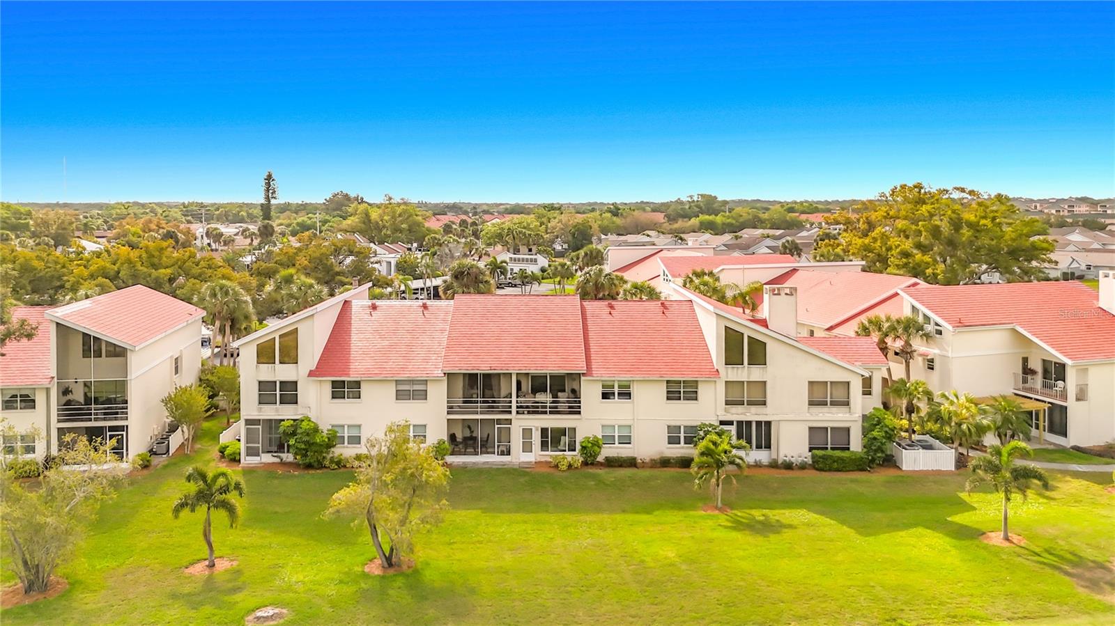 760 VILLAGE CIR #109