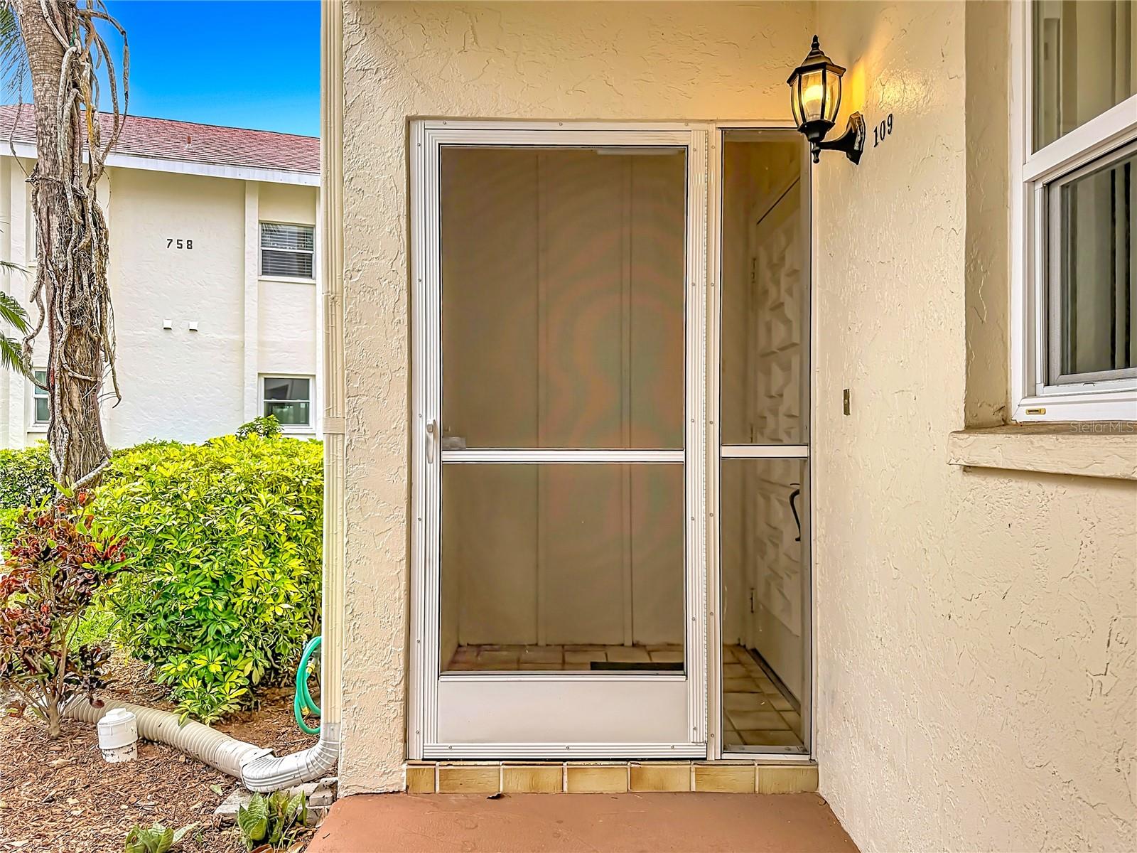 760 VILLAGE CIR #109