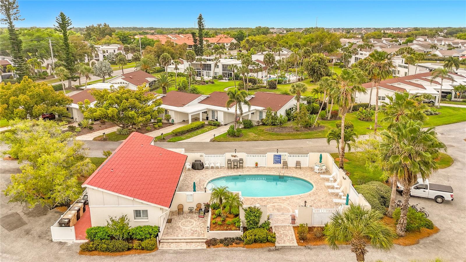 760 VILLAGE CIR #109