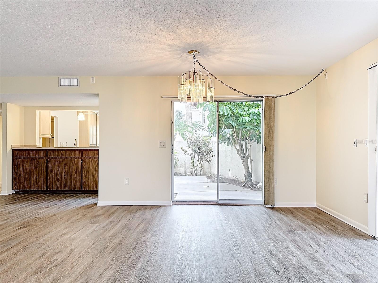 760 VILLAGE CIR #109