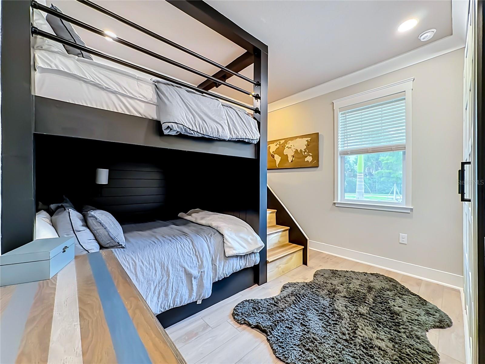 18105 GRAND PROSPERITY DR