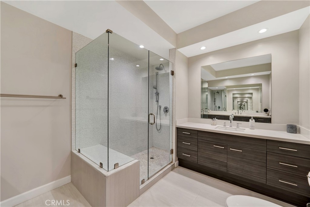 4611 Vista Del Monte Avenue Unit: 103