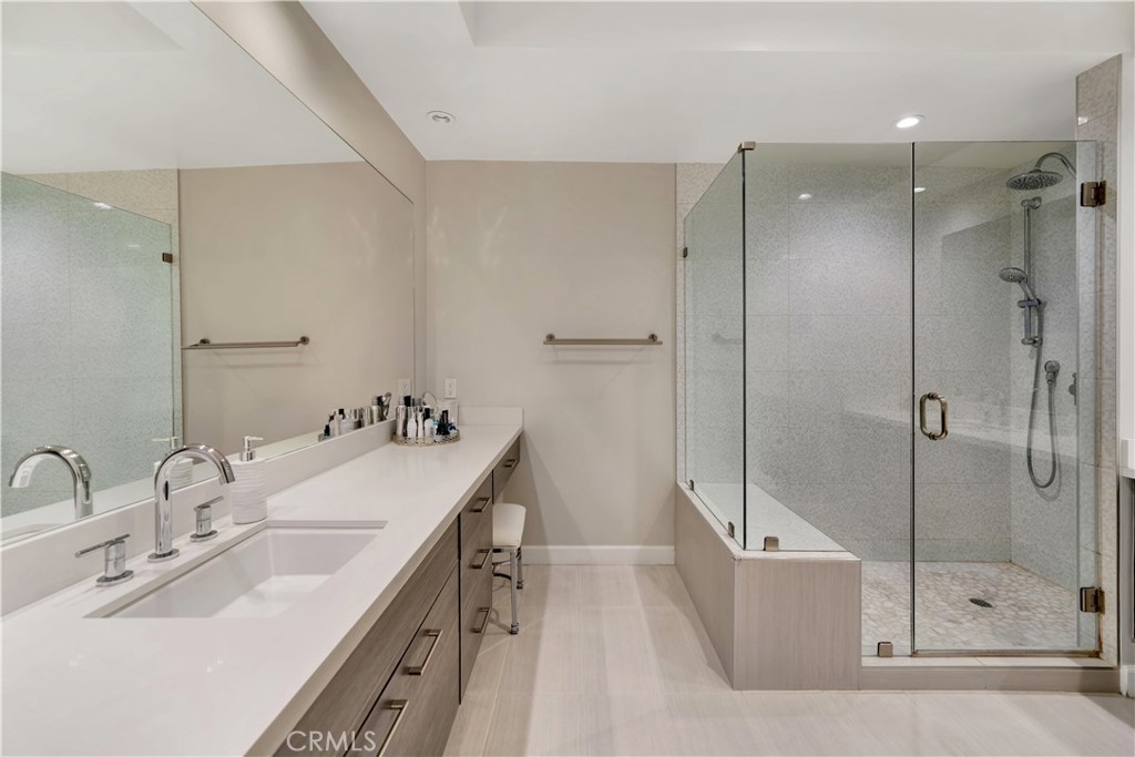 4611 Vista Del Monte Avenue Unit: 103