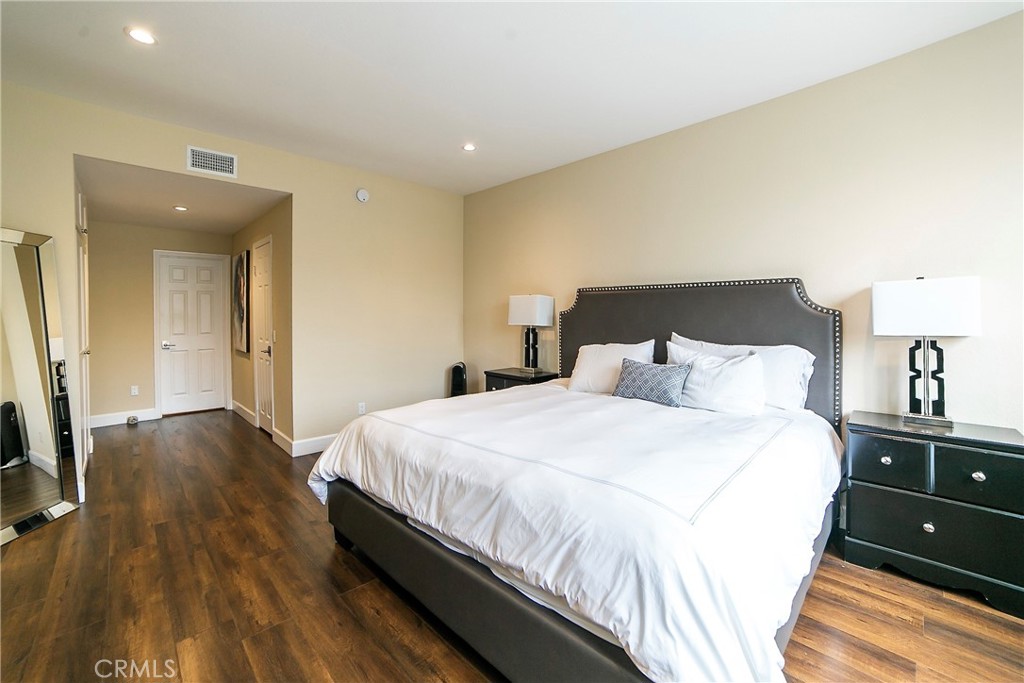 4611 Vista Del Monte Avenue Unit: 103