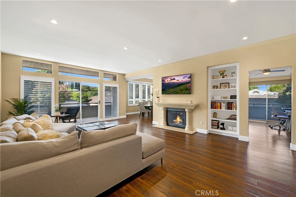 4611 Vista Del Monte Avenue Unit: 103