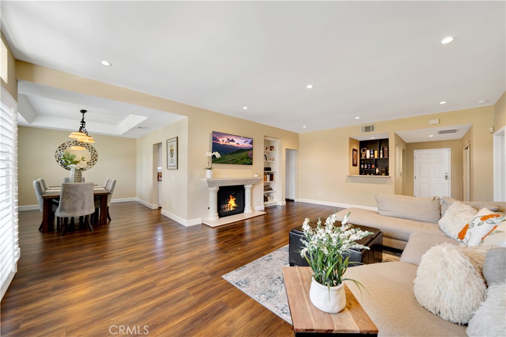 4611 Vista Del Monte Avenue Unit: 103