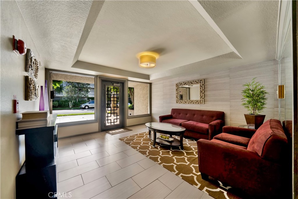 4611 Vista Del Monte Avenue Unit: 103