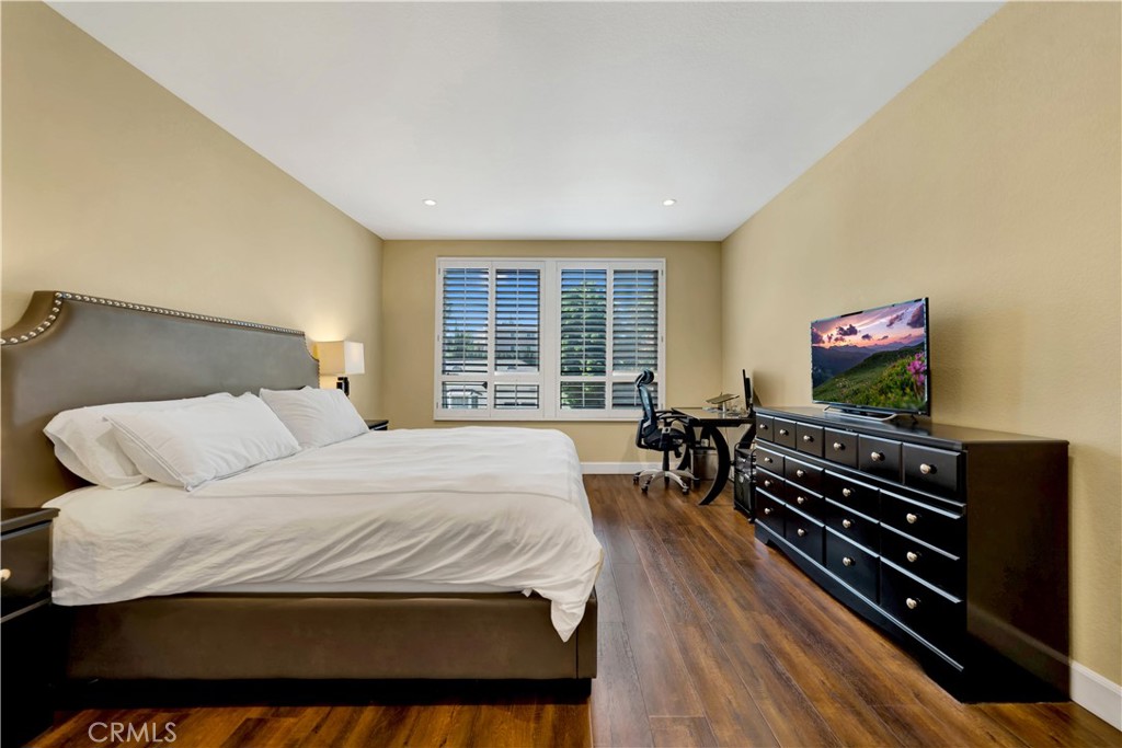 4611 Vista Del Monte Avenue Unit: 103