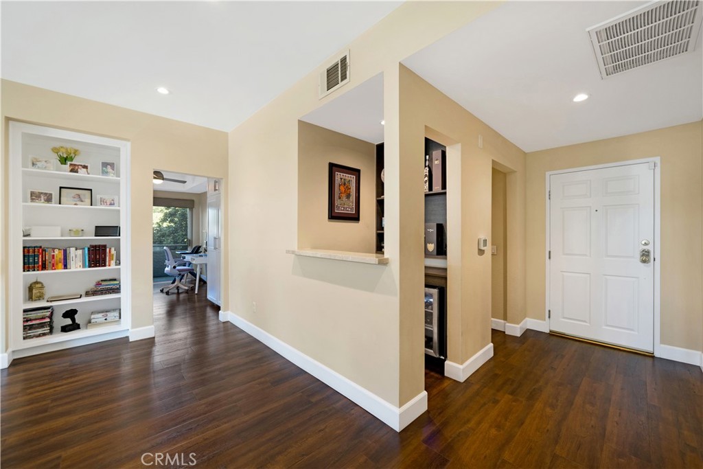 4611 Vista Del Monte Avenue Unit: 103