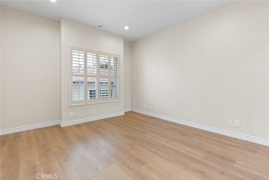 5420 Sylmar Avenue 119