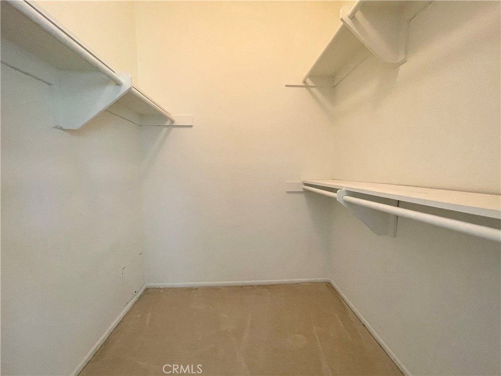 5139 Balboa Boulevard 22